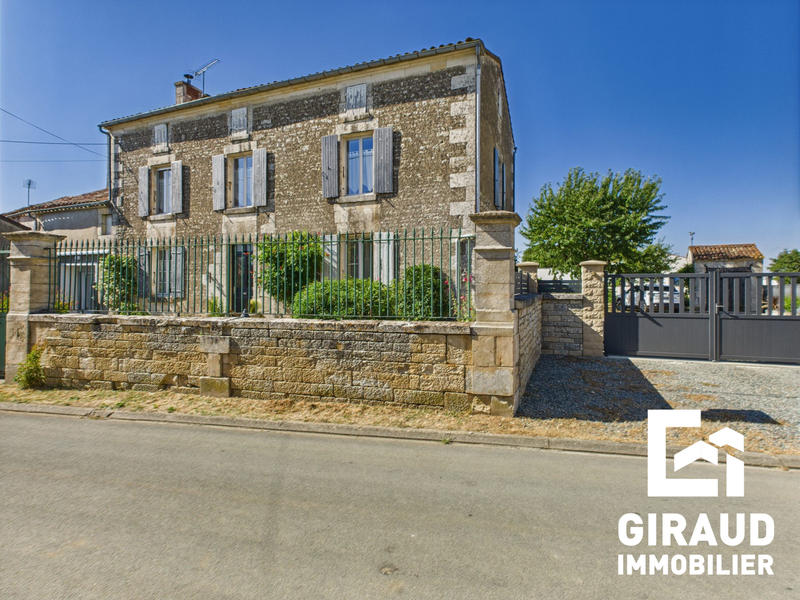 Maison ancienne - 177 m² - 6 pièces