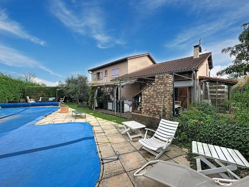 Villa - 160 m² - 8 pièces