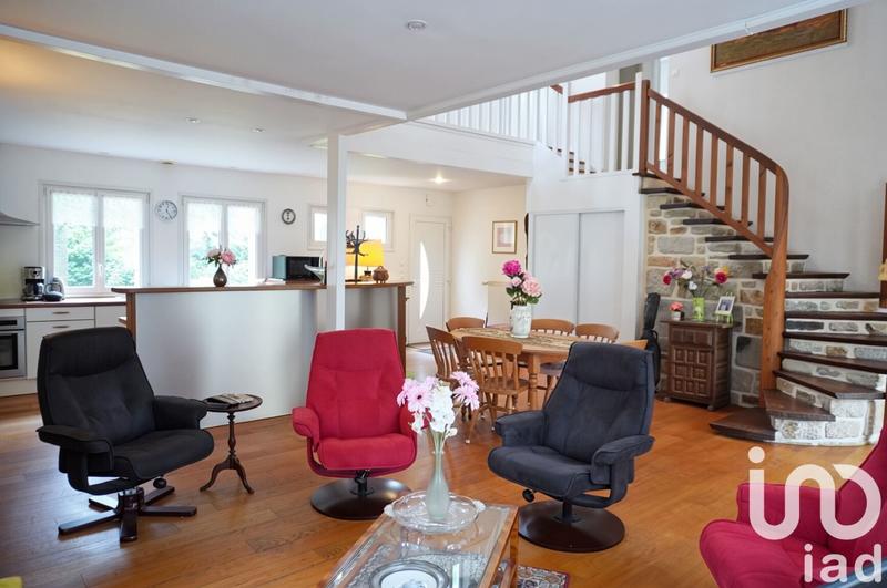 Maison - 168 m² - 8 pièces