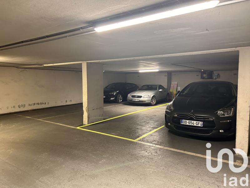 Parking - 23 m²