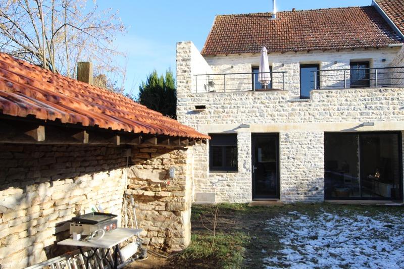 Maison en pierre - 110 m² - 6 pièces