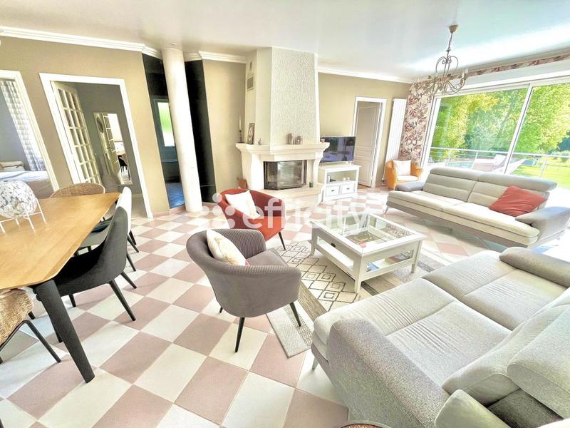 Maison - 155 m² - 7 pièces