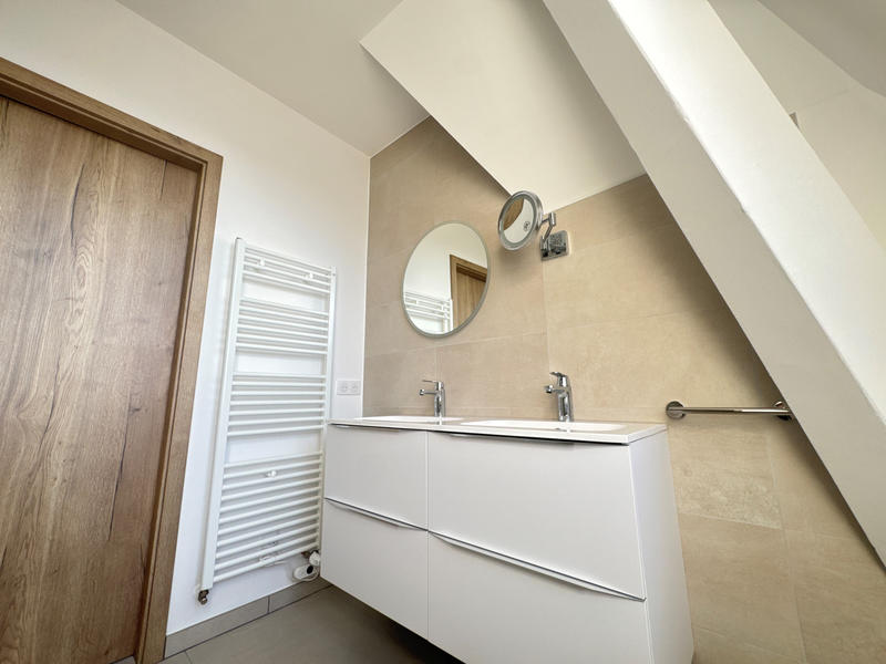 Appartement - 84 m² - 4 pièces