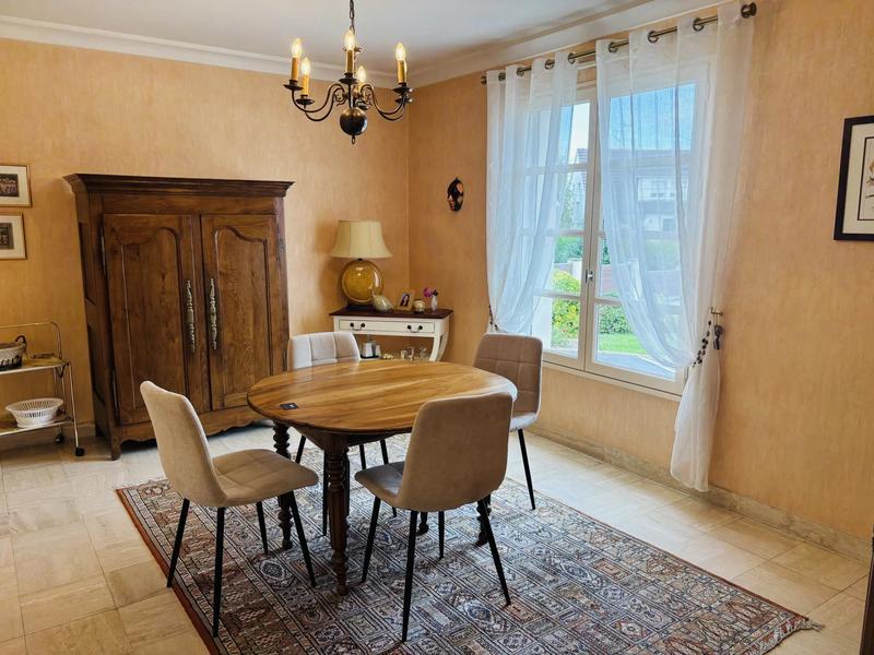 Maison - 151 m² - 7 pièces