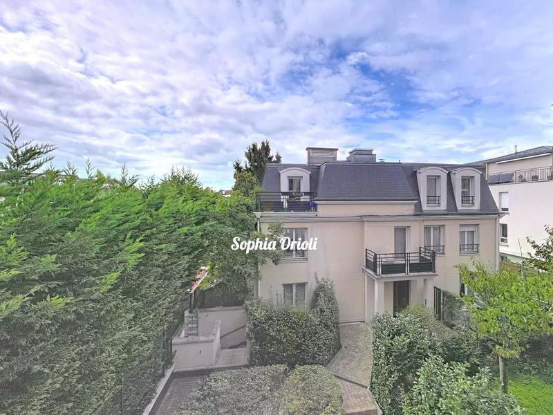 Appartement - 95 m² - 4 pièces