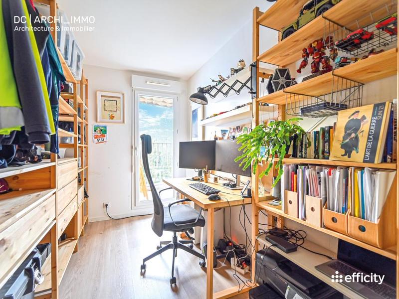 Appartement - 100 m² - 4 pièces