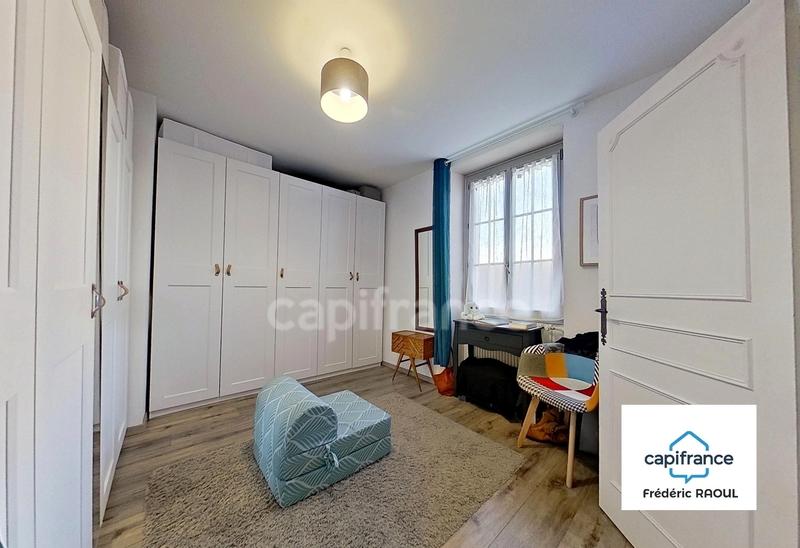 Maison - 184 m² - 7 pièces