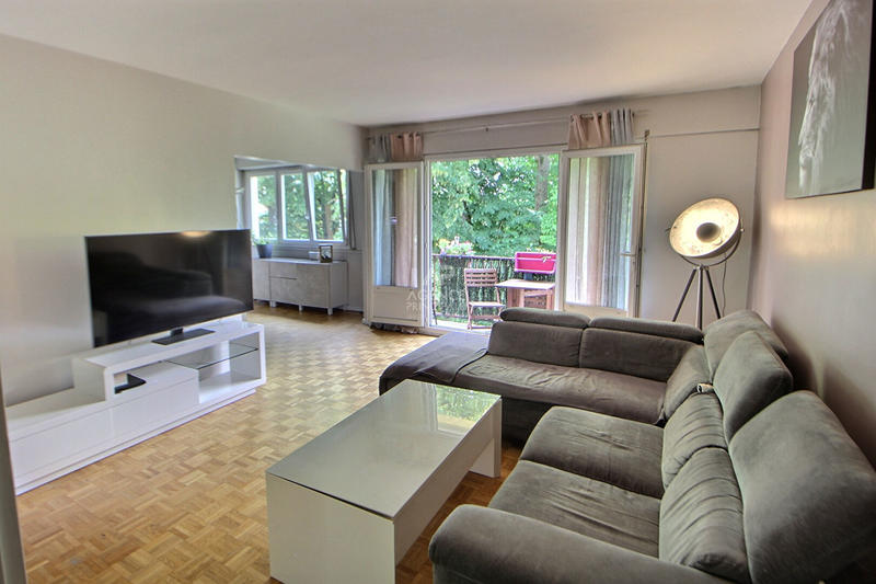 Appartement - 93 m² - 5 pièces