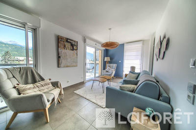 Appartement - 77 m² - 3 pièces