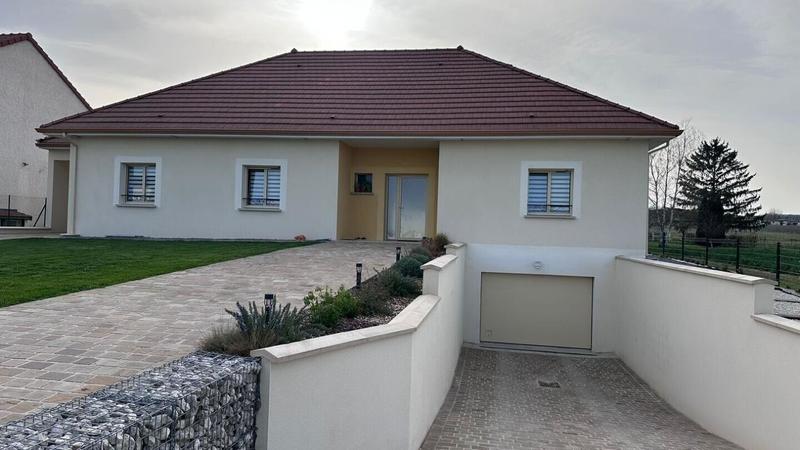 Maison - 182 m² - 7 pièces