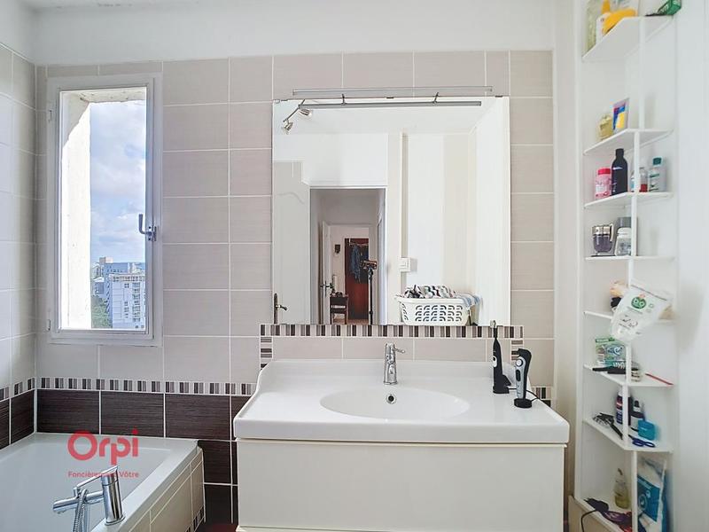 Appartement - 99 m² - 5 pièces