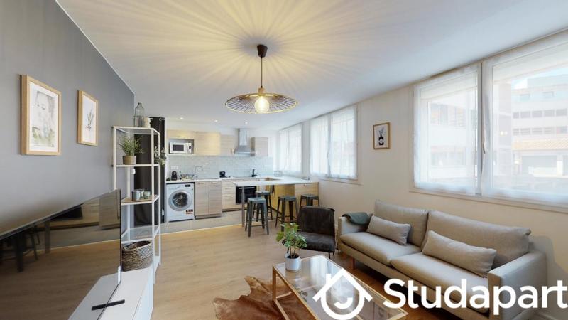 Chambre - 10 m² - 1 pièce