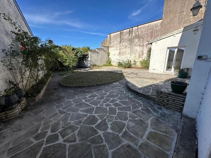 Maison de village - 192 m² - 8 pièces