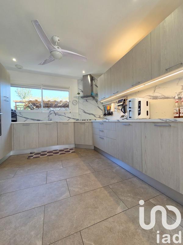 Maison - 195 m² - 7 pièces