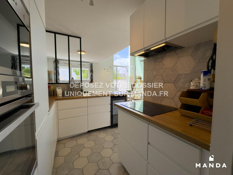 Chambre - 11 m² - 5 pièces