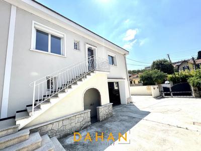 Appartement - 88 m² - 4 pièces