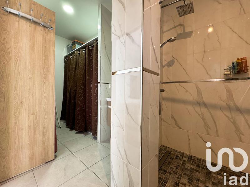 Maison - 225 m² - 7 pièces