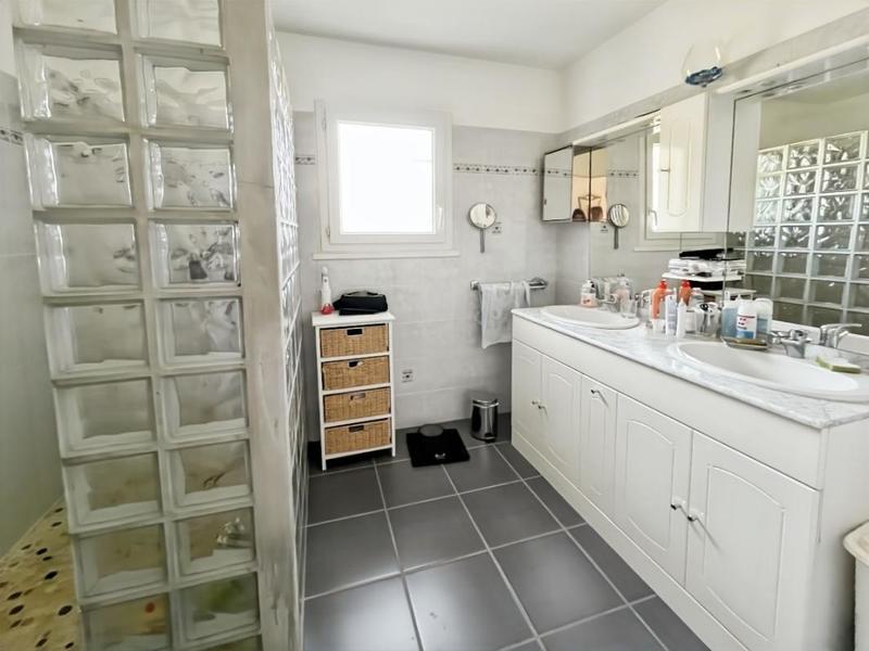 Maison - 167 m² - 7 pièces