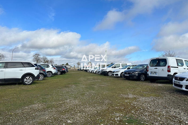 Local commercial - 124 m² - 5 pièces