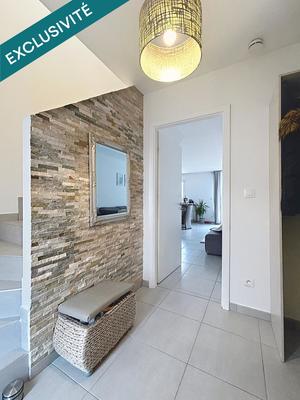 Maison - 97 m² - 5 pièces