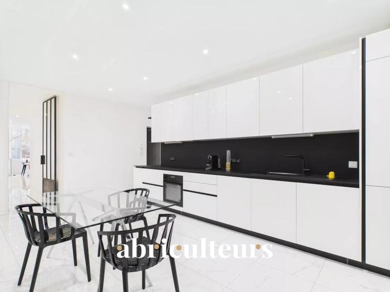 Appartement - 106 m² - 4 pièces