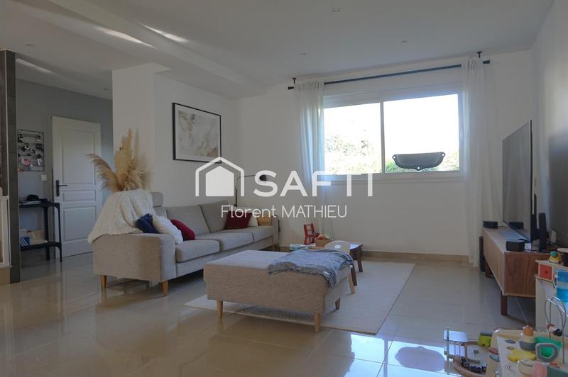 Maison - 95 m² - 5 pièces