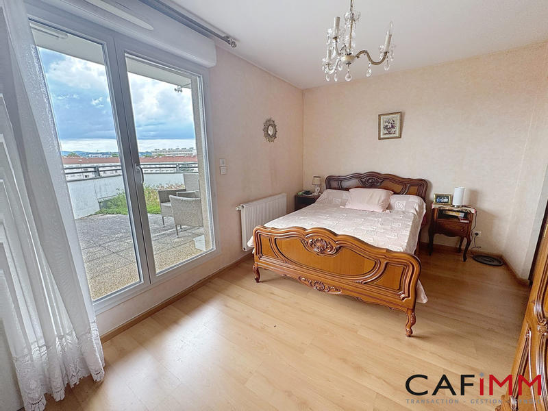 Appartement - 111 m² - 4 pièces