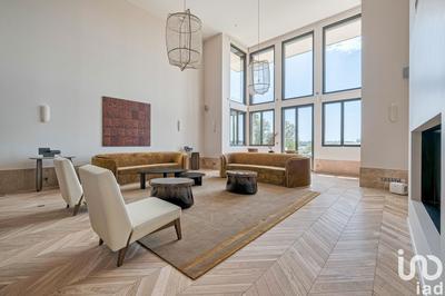 Maison - 355 m² - 9 pièces