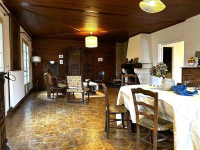 Maison - 191 m² - 6 pièces