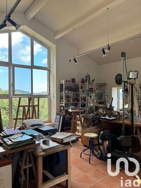 Maison - 300 m² - 10 pièces