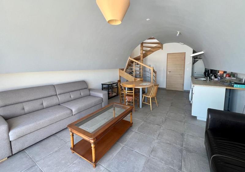 Maison - 275 m² - 9 pièces