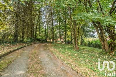 Maison - 216 m² - 5 pièces