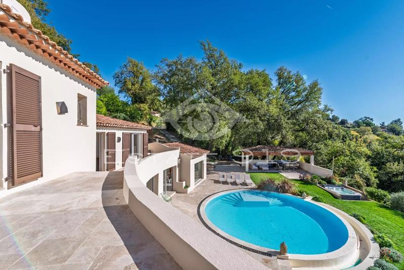 Villa - 400 m² - 8 pièces