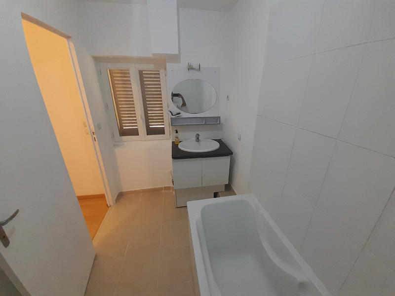 Maison - 98 m² - 8 pièces