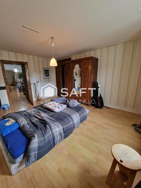 Maison - 135 m² - 8 pièces