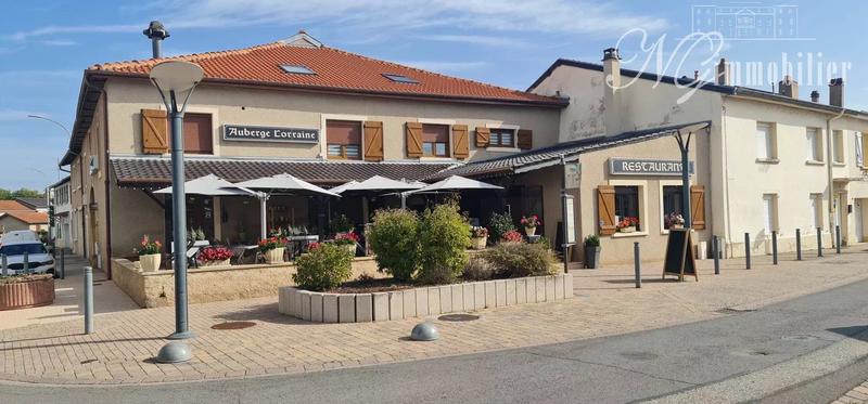 Immeuble mixte - 420 m² - 10 pièces