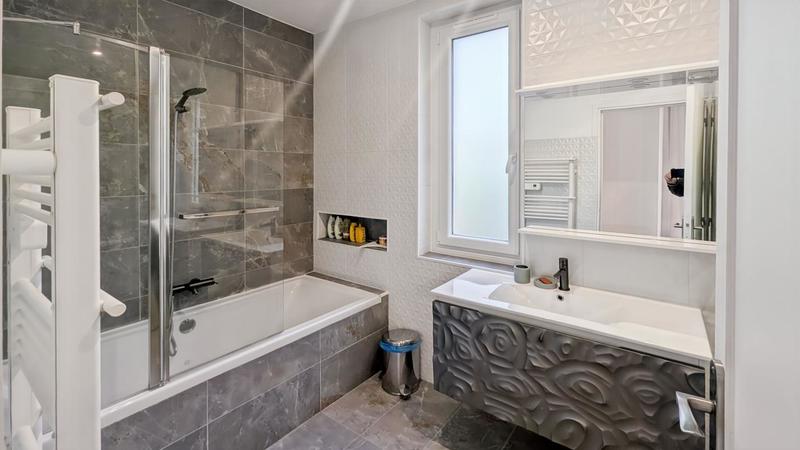 Appartement - 74 m² - 2 pièces