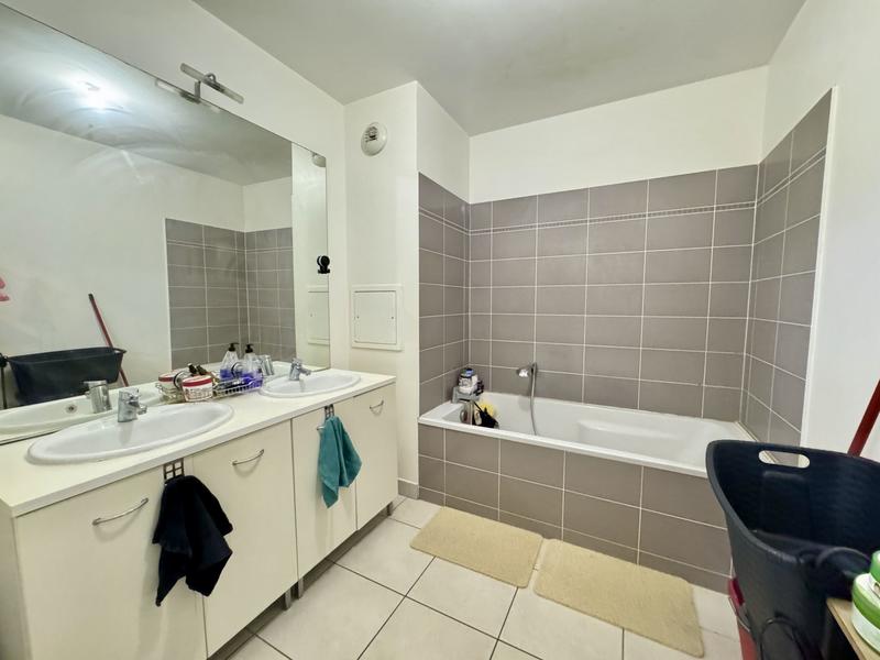 Appartement - 80 m² - 4 pièces