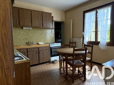 Maison - 137 m² - 7 pièces