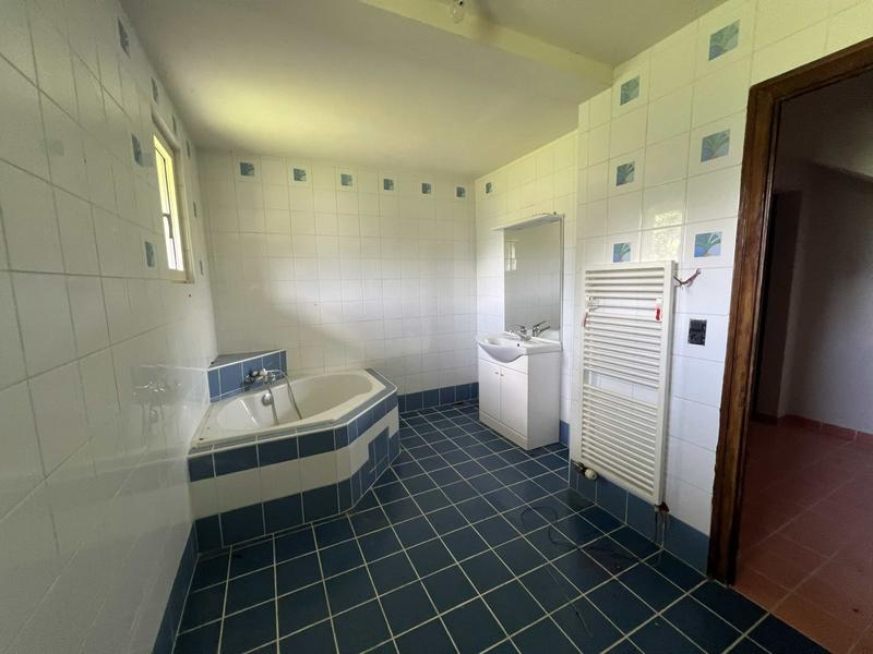 Maison - 260 m² - 10 pièces