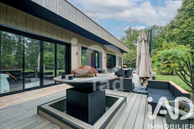 Maison de maîtres - 260 m² - 8 pièces