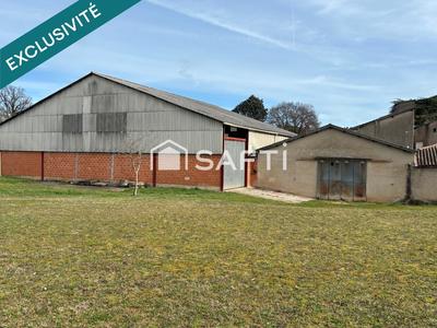 Local commercial - 900 m² - 10 pièces