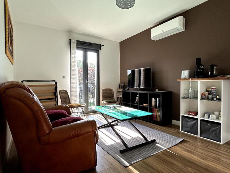 Maison - 240 m² - 7 pièces