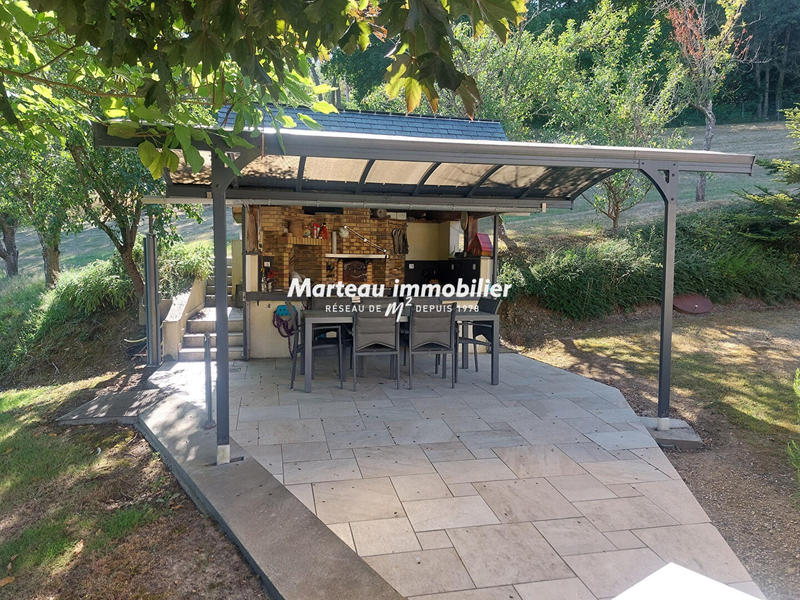 Maison - 202 m² - 7 pièces