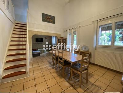 Maison - 158 m² - 6 pièces