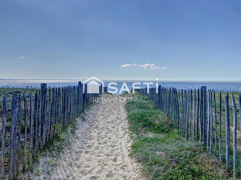 Maison - 218 m² - 10 pièces