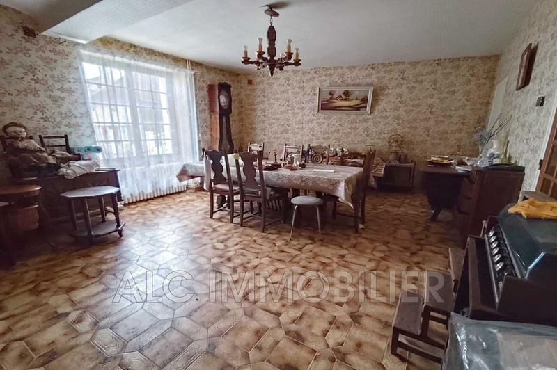 Maison - 151 m² - 1 pièce