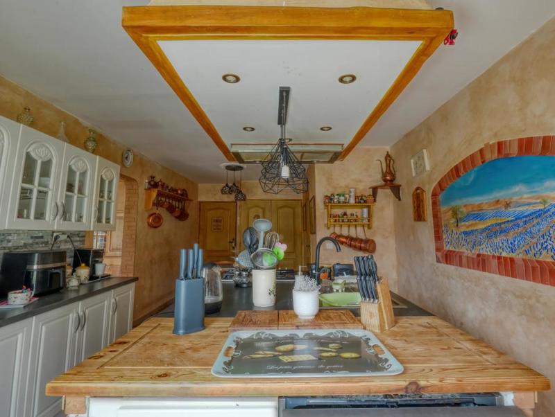 Maison - 170 m² - 6 pièces