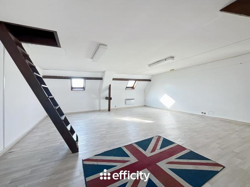 Maison - 215 m² - 8 pièces