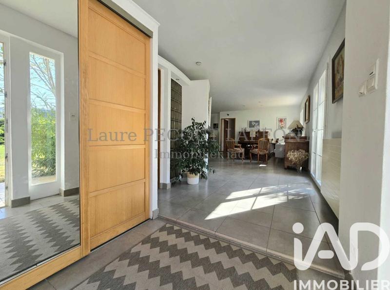 Maison - 214 m² - 7 pièces